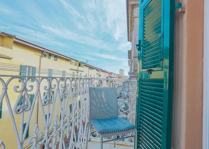 & Chic Λα Σπέτσια